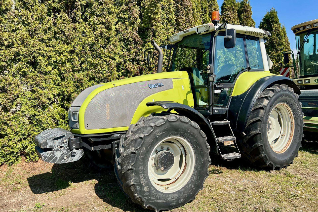 Valtra T160 - Traktor: obrázek 1 Valtra T160 - Traktor: obrázek 1