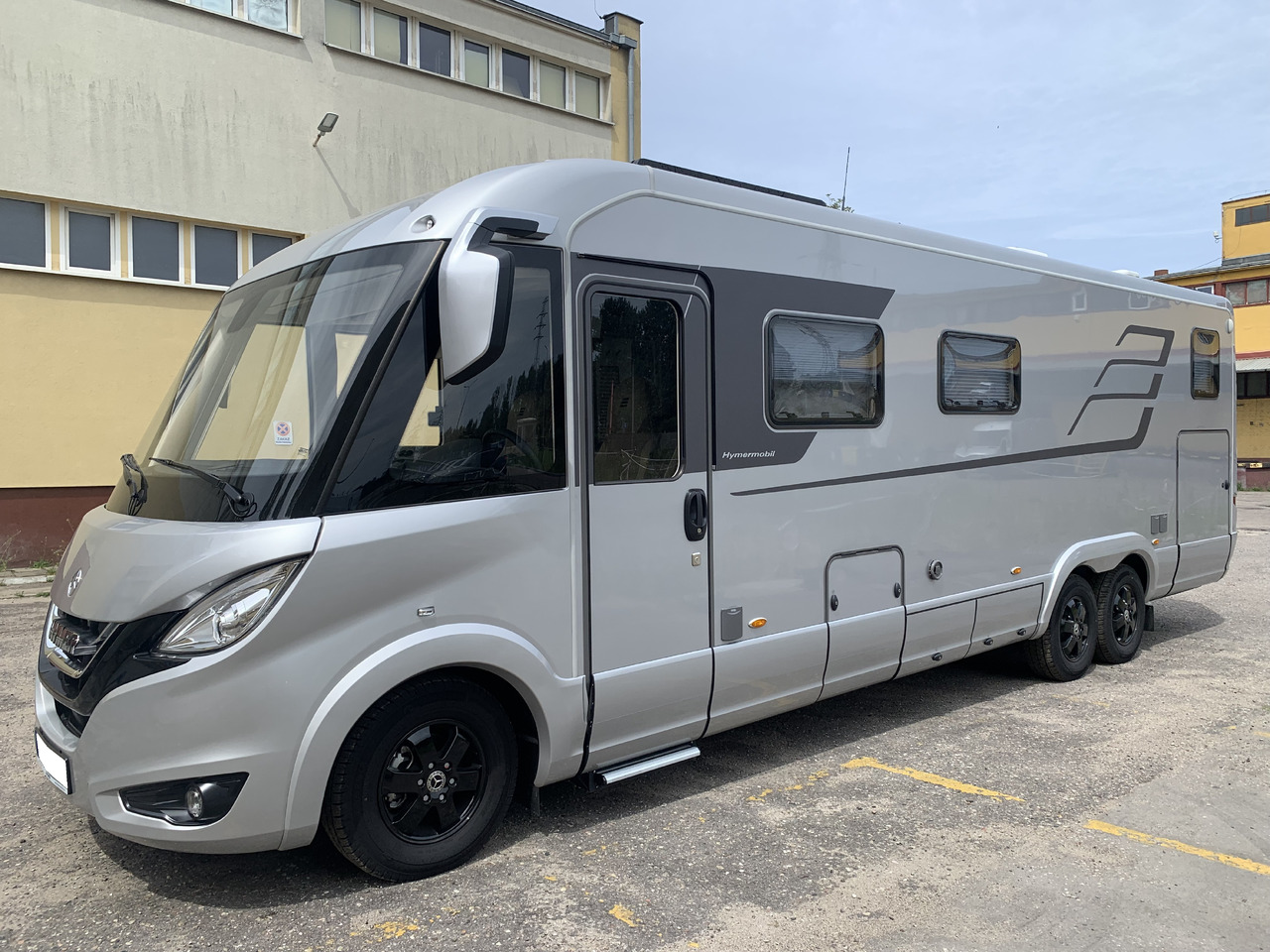HYMER BLM -I 880 - Integrovaný obytný vůz: obrázek 1 HYMER BLM -I 880 - Integrovaný obytný vůz: obrázek 1