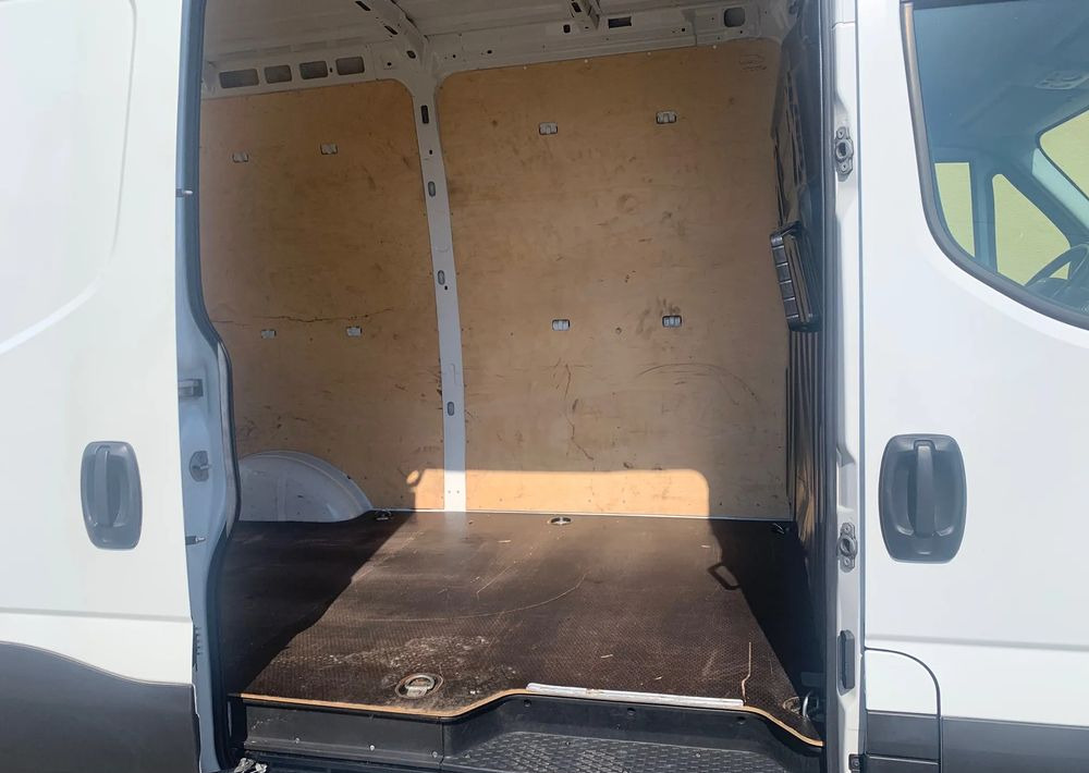 Furgon Iveco DAILY: obrázek 16