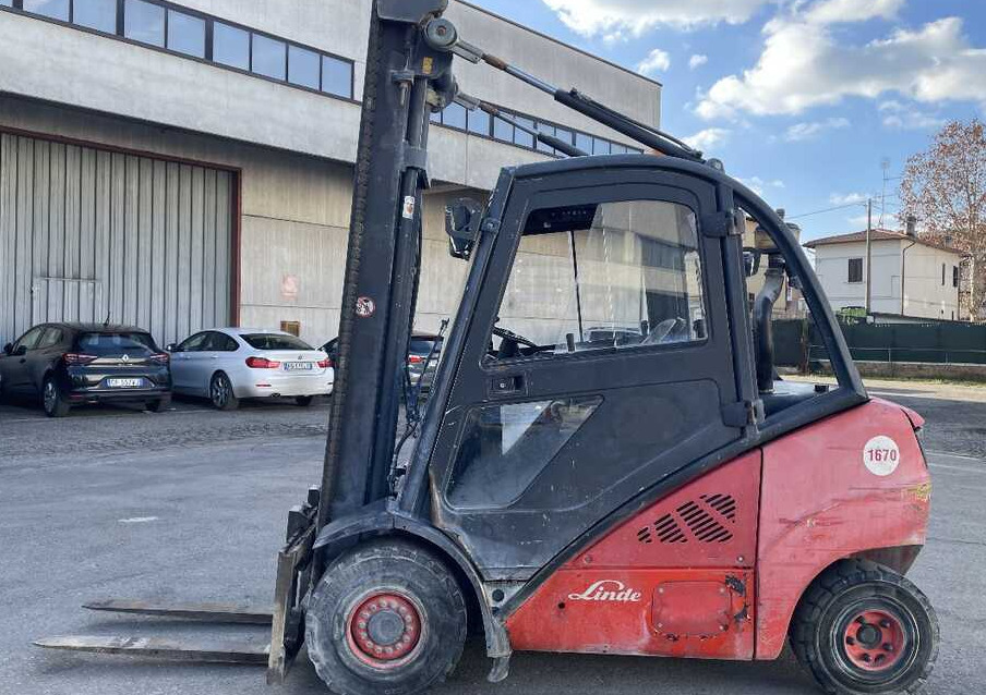 Linde H 30 D/393 - Dieselový vysokozdvižný vozík: obrázek 2 Linde H 30 D/393 - Dieselový vysokozdvižný vozík: obrázek 2