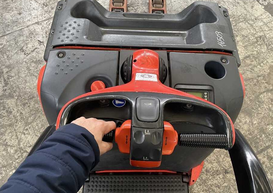 Linde T 20 AP -131 (batt. 2020) - Paletový vozík: obrázek 3 Linde T 20 AP -131 (batt. 2020) - Paletový vozík: obrázek 3