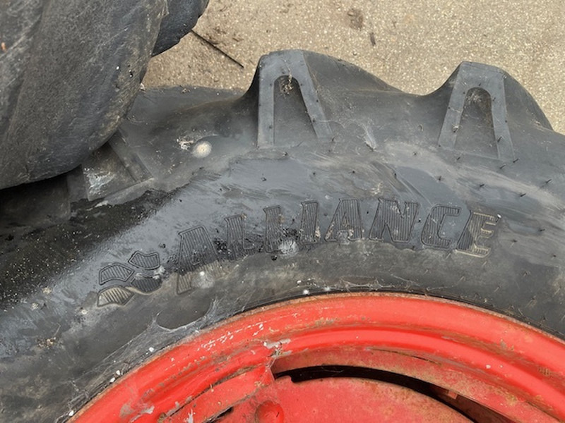 Alliance en Goodyear 18.4 30 - Ráfek: obrázek 3 Alliance en Goodyear 18.4 30 - Ráfek: obrázek 3