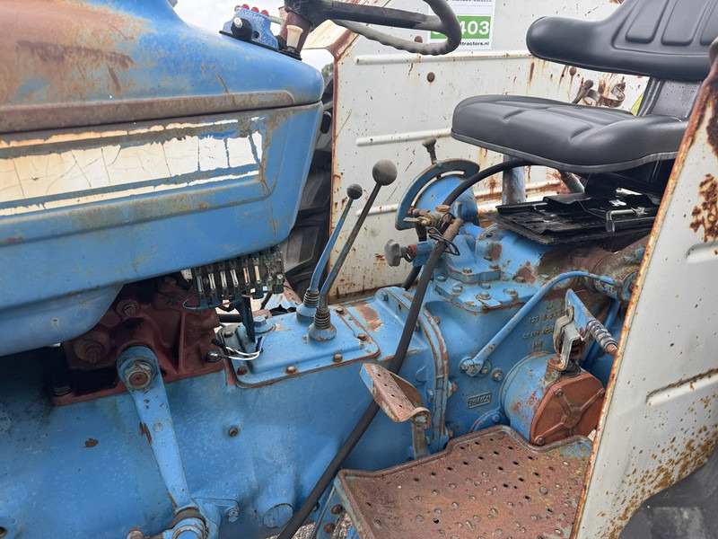 Ford 3055 - Traktor: obrázek 4 Ford 3055 - Traktor: obrázek 4