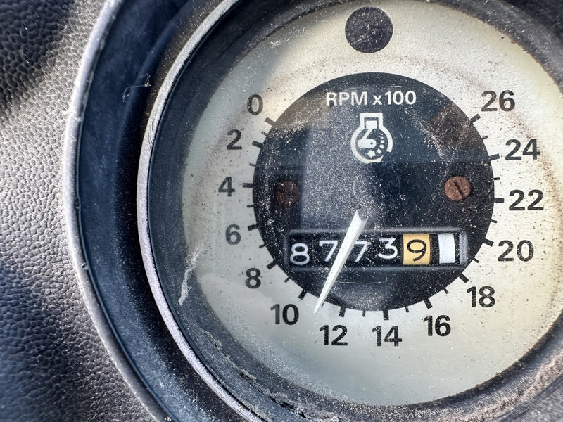 Ford 8700 - Traktor: obrázek 5 Ford 8700 - Traktor: obrázek 5