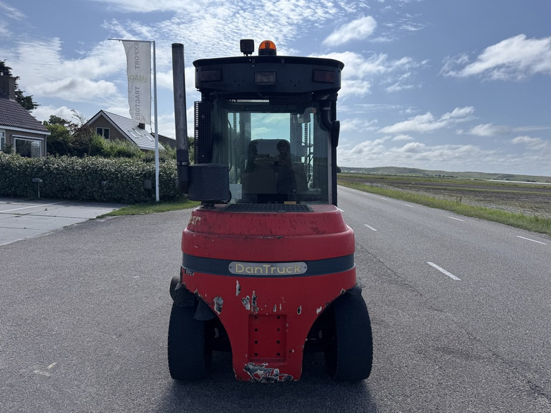 Dieselový vysokozdvižný vozík Heden 8440 DG: obrázek 8 Dieselový vysokozdvižný vozík Heden 8440 DG: obrázek 8