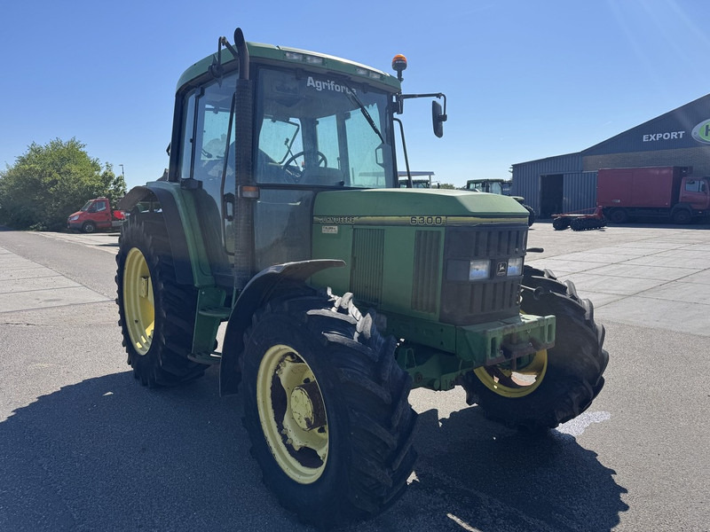 John Deere 6300 - Traktor: obrázek 4 John Deere 6300 - Traktor: obrázek 4