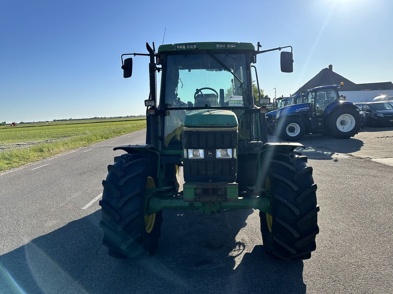John Deere 6400 - Traktor: obrázek 2 John Deere 6400 - Traktor: obrázek 2