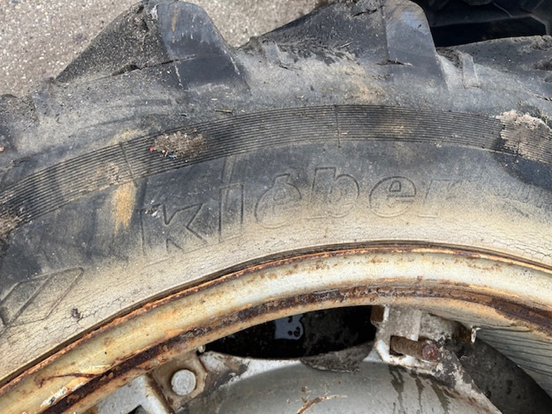 Kleber 13.6 R38 - Ráfek: obrázek 4 Kleber 13.6 R38 - Ráfek: obrázek 4