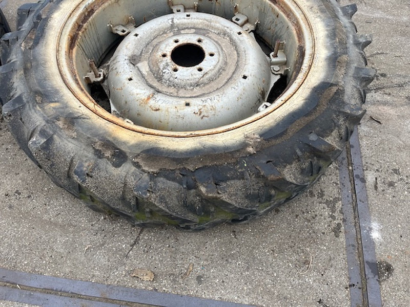 Kleber 13.6 R38 - Ráfek: obrázek 5 Kleber 13.6 R38 - Ráfek: obrázek 5