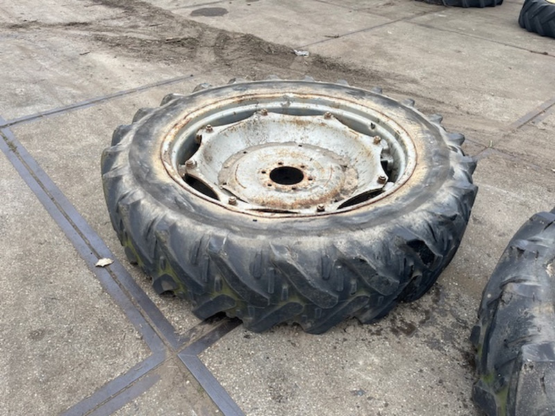 Kleber 13.6 R38 - Ráfek: obrázek 3 Kleber 13.6 R38 - Ráfek: obrázek 3