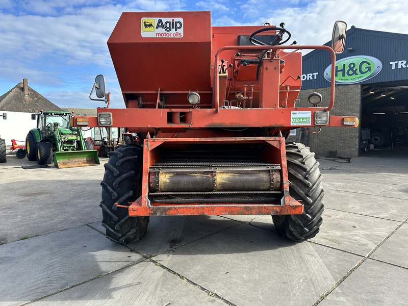 Laverda M150 - Sklízecí mlátička: obrázek 2 Laverda M150 - Sklízecí mlátička: obrázek 2