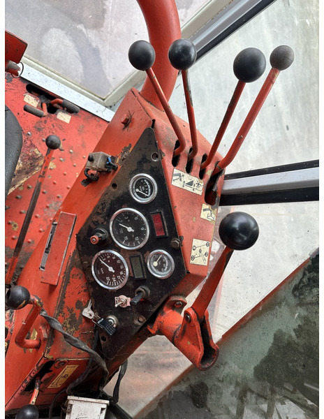 Laverda M152 - Sklízecí mlátička: obrázek 4 Laverda M152 - Sklízecí mlátička: obrázek 4