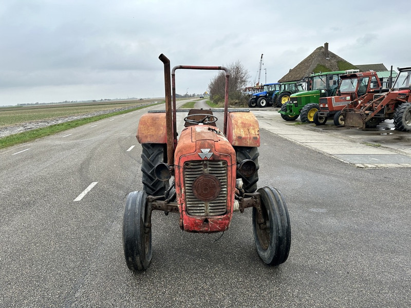 Massey Ferguson 35 - Traktor: obrázek 2 Massey Ferguson 35 - Traktor: obrázek 2
