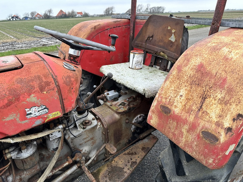 Massey Ferguson 35 - Traktor: obrázek 4 Massey Ferguson 35 - Traktor: obrázek 4