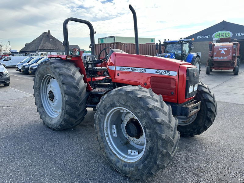 Massey Ferguson 4345 - Traktor: obrázek 3 Massey Ferguson 4345 - Traktor: obrázek 3