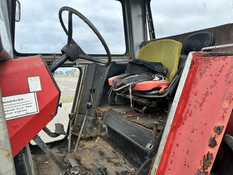 Massey Ferguson 575 - Traktor: obrázek 4 Massey Ferguson 575 - Traktor: obrázek 4