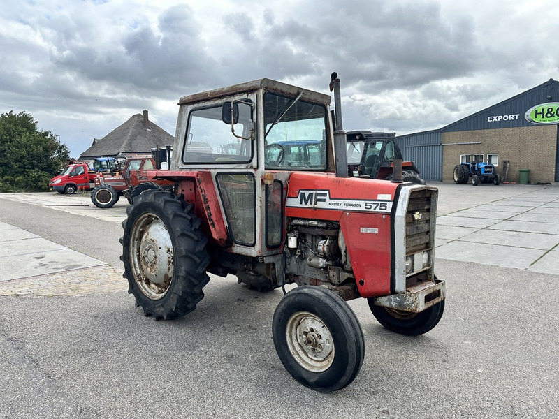 Massey Ferguson 575 - Traktor: obrázek 3 Massey Ferguson 575 - Traktor: obrázek 3