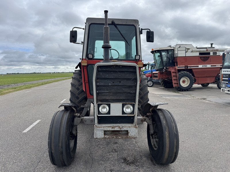 Massey Ferguson 590 - Traktor: obrázek 2 Massey Ferguson 590 - Traktor: obrázek 2