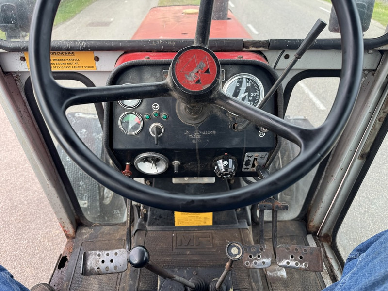 Massey Ferguson 590 - Traktor: obrázek 5 Massey Ferguson 590 - Traktor: obrázek 5