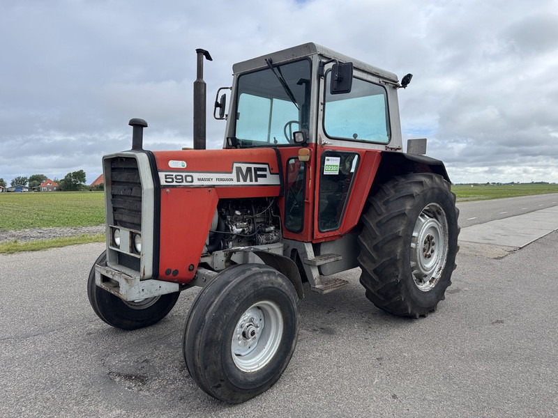 Massey Ferguson 590 - Traktor: obrázek 1 Massey Ferguson 590 - Traktor: obrázek 1