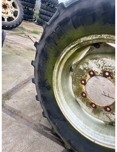 Michelin 480/65 R28 x 108 - Pneumatiky: obrázek 3 Michelin 480/65 R28 x 108 - Pneumatiky: obrázek 3