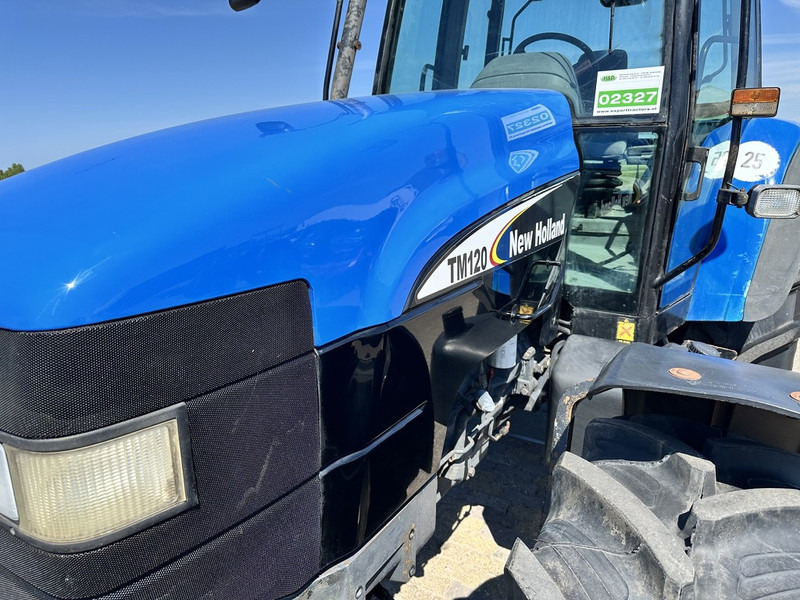 New Holland 8260 - Traktor: obrázek 2 New Holland 8260 - Traktor: obrázek 2