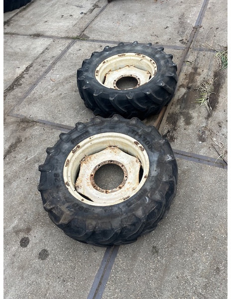 Pirelli 380\70 R28 TM700 - Ráfek: obrázek 1 Pirelli 380\70 R28 TM700 - Ráfek: obrázek 1