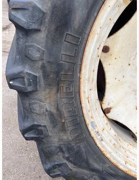 Pirelli 480\70 R38 TM 700 - Pneumatiky: obrázek 3 Pirelli 480\70 R38 TM 700 - Pneumatiky: obrázek 3