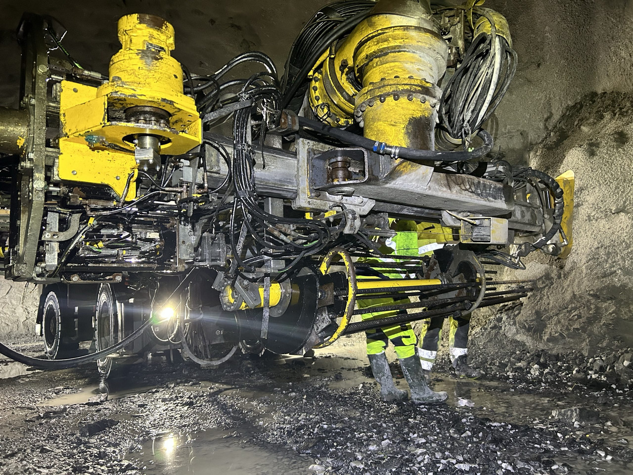 Atlas Copco Boltec E - Horizontálni vrty: obrázek 3 Atlas Copco Boltec E - Horizontálni vrty: obrázek 3