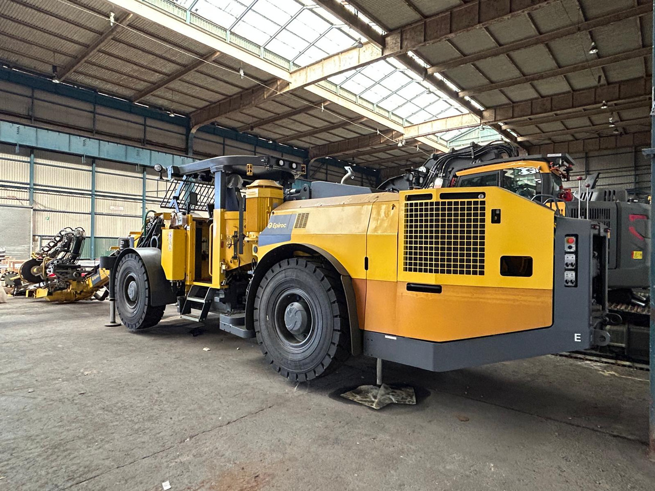 Atlas Copco (Epiroc) Boltec EC - Horizontálni vrty: obrázek 4 Atlas Copco (Epiroc) Boltec EC - Horizontálni vrty: obrázek 4