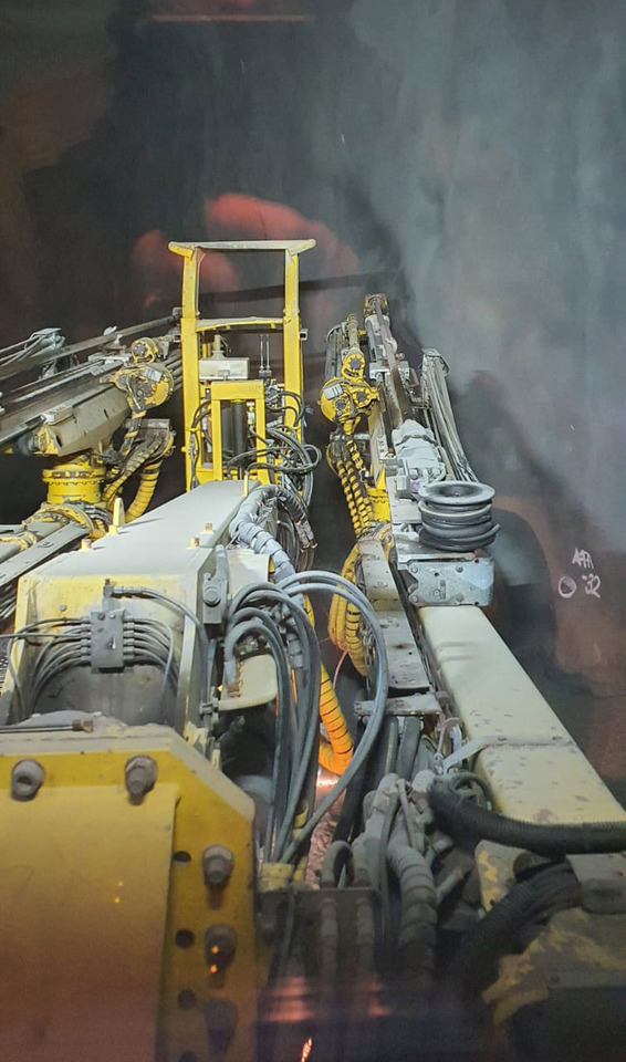 Atlas Copco XE3-C30 - Důlní stroj: obrázek 3 Atlas Copco XE3-C30 - Důlní stroj: obrázek 3