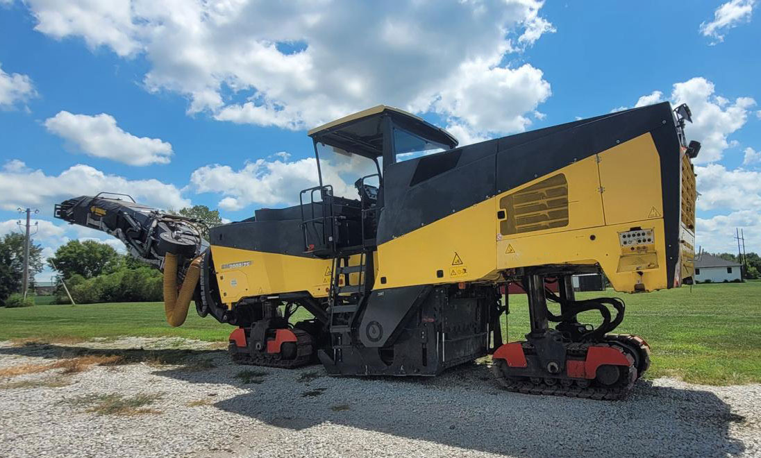 Bomag BM 2000/75 - Silniční fréza: obrázek 1 Bomag BM 2000/75 - Silniční fréza: obrázek 1