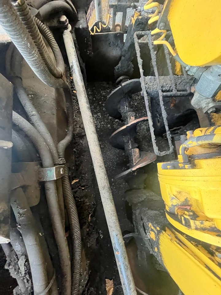 Finišér Caterpillar AP600: obrázek 7