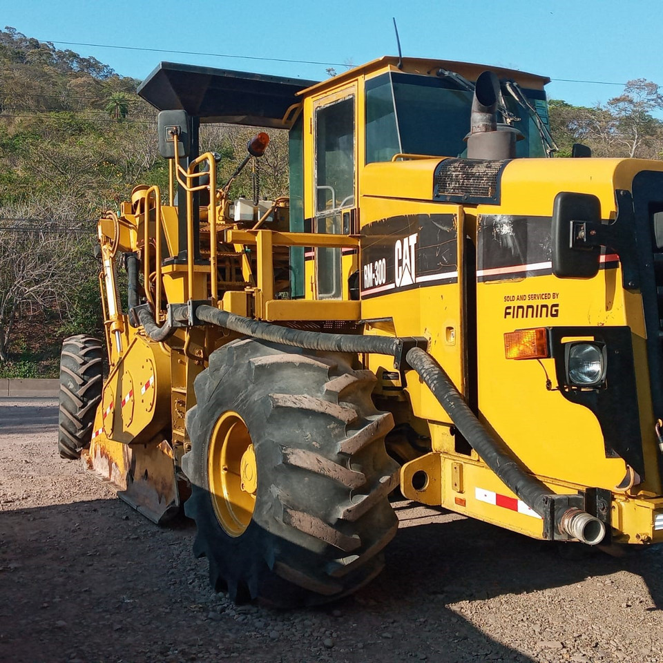 Caterpillar RM300 - Zemní fréza: obrázek 1 Caterpillar RM300 - Zemní fréza: obrázek 1