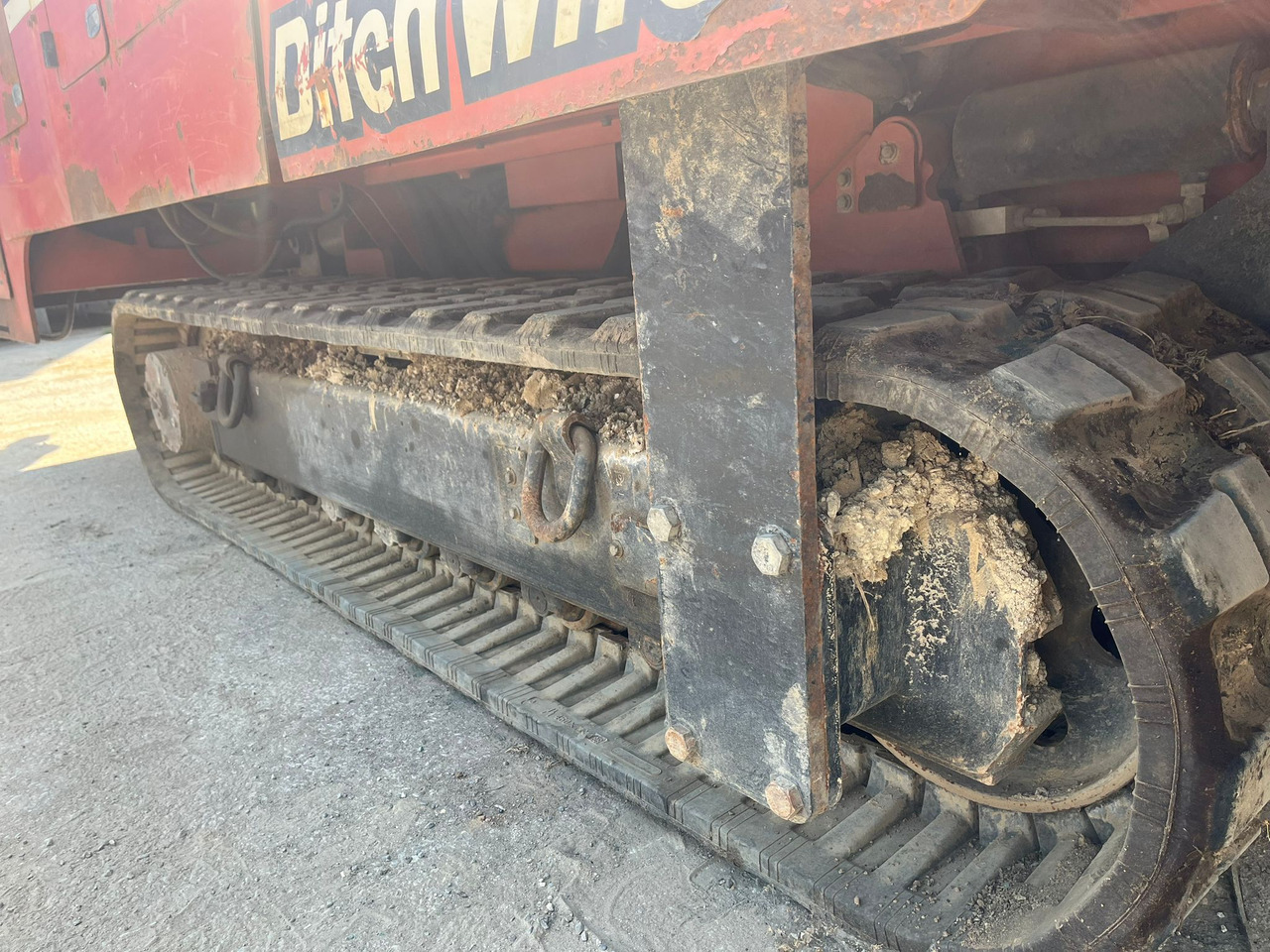 Ditch Witch JT100 Mach 1 - Horizontálni vrty: obrázek 3 Ditch Witch JT100 Mach 1 - Horizontálni vrty: obrázek 3
