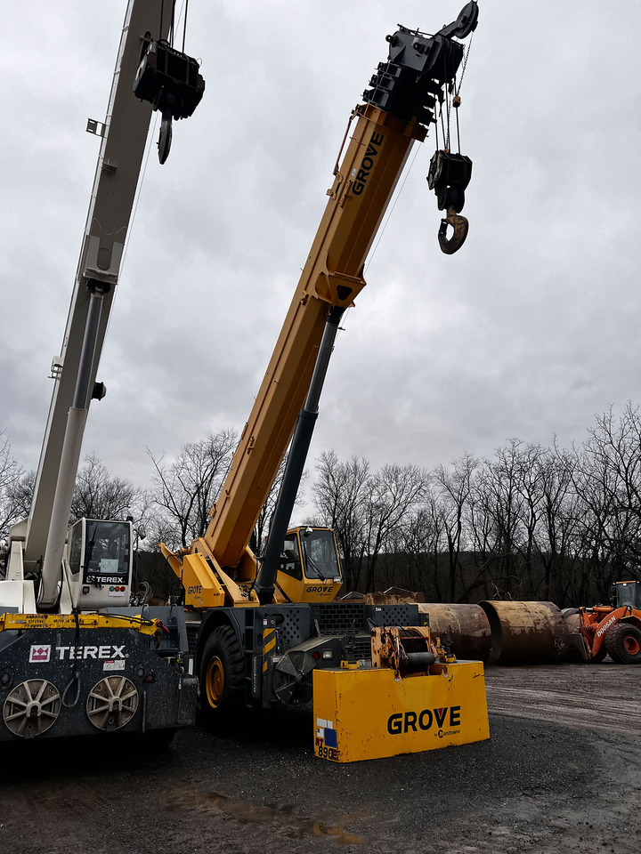 Grove RT890E - Autojeřáb: obrázek 3 Grove RT890E - Autojeřáb: obrázek 3