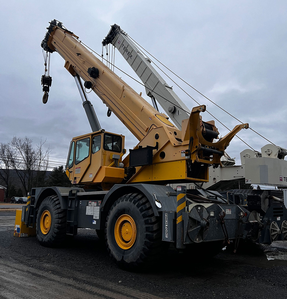 Grove RT890E - Autojeřáb: obrázek 4 Grove RT890E - Autojeřáb: obrázek 4