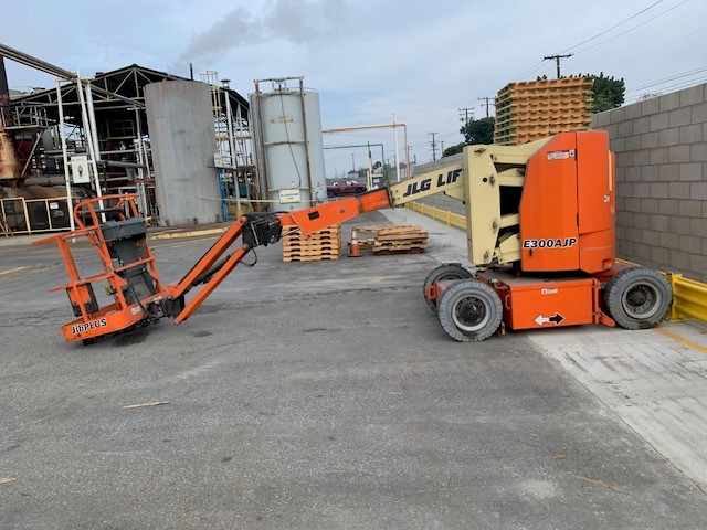 JLG E300AJP - Teleskopický kolový nakladač: obrázek 2 JLG E300AJP - Teleskopický kolový nakladač: obrázek 2