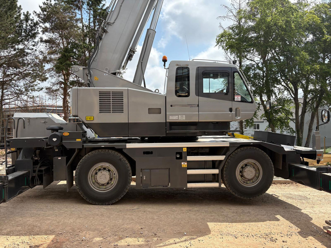 Kato CR-350Ri - Autojeřáb: obrázek 1 Kato CR-350Ri - Autojeřáb: obrázek 1