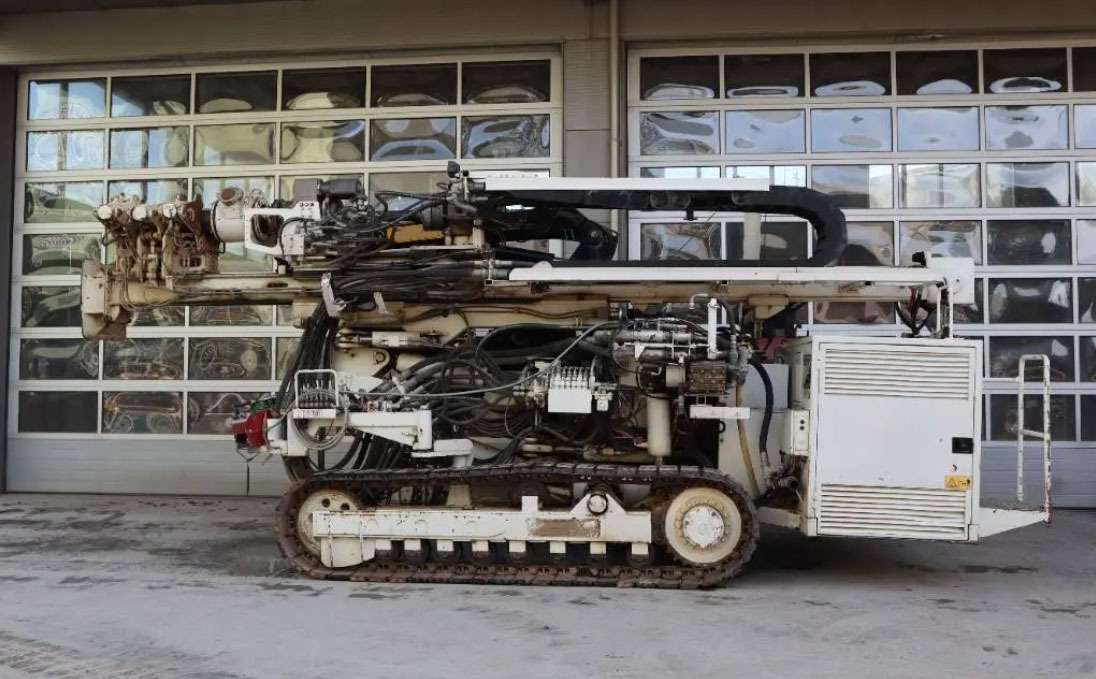 Klemm KR805-1 - Vrtná souprava: obrázek 4 Klemm KR805-1 - Vrtná souprava: obrázek 4