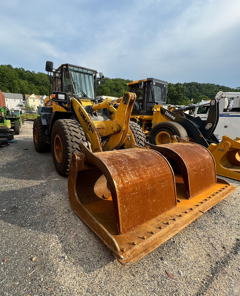 Komatsu WA320-8 - Kolový nakladač: obrázek 3 Komatsu WA320-8 - Kolový nakladač: obrázek 3