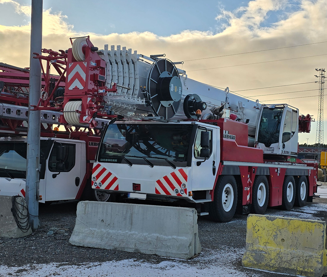 Liebherr LTM 1120-4.1 - Autojeřáb: obrázek 1 Liebherr LTM 1120-4.1 - Autojeřáb: obrázek 1