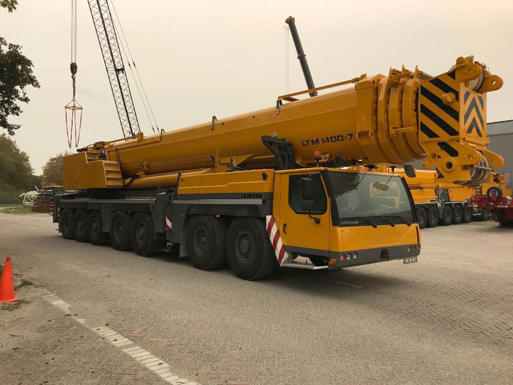 Liebherr LTM 1400-7.1 - Autojeřáb: obrázek 3 Liebherr LTM 1400-7.1 - Autojeřáb: obrázek 3