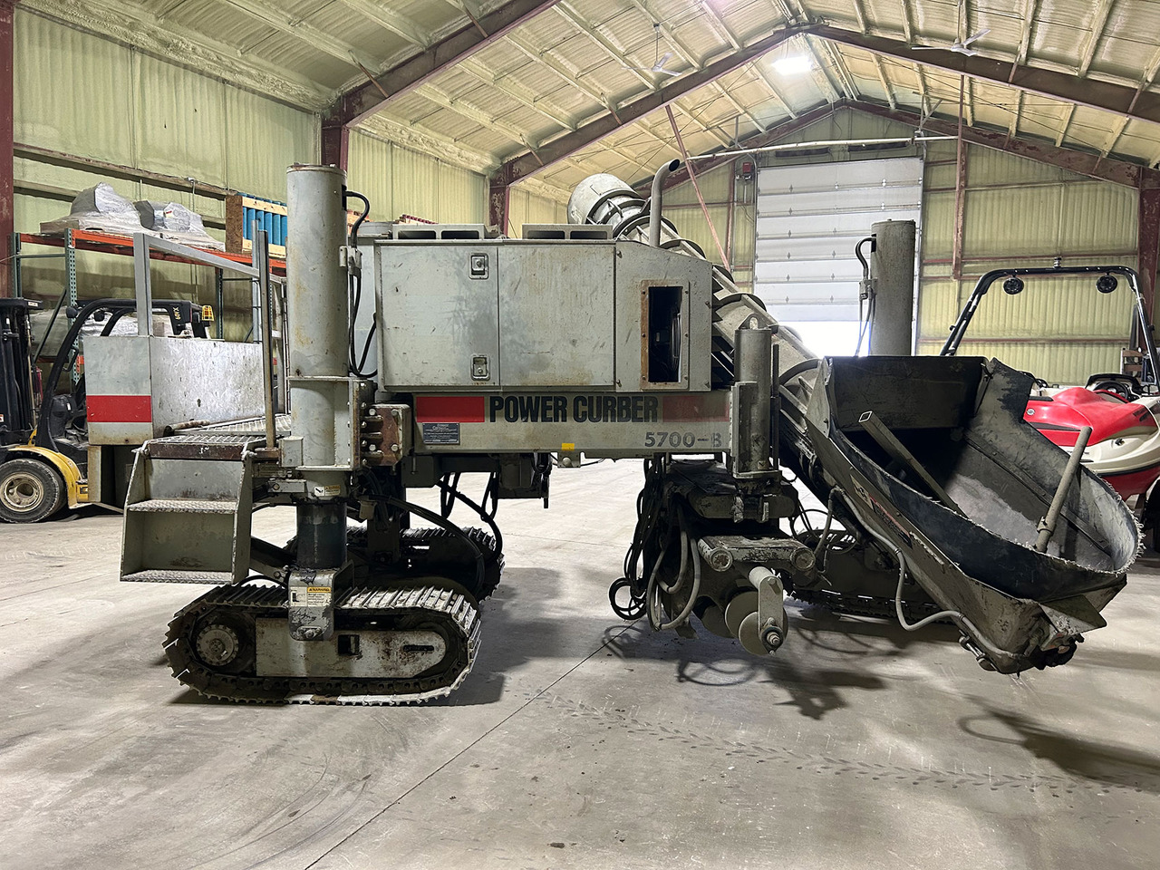 Power Curber 5700B - Finišér: obrázek 2 Power Curber 5700B - Finišér: obrázek 2