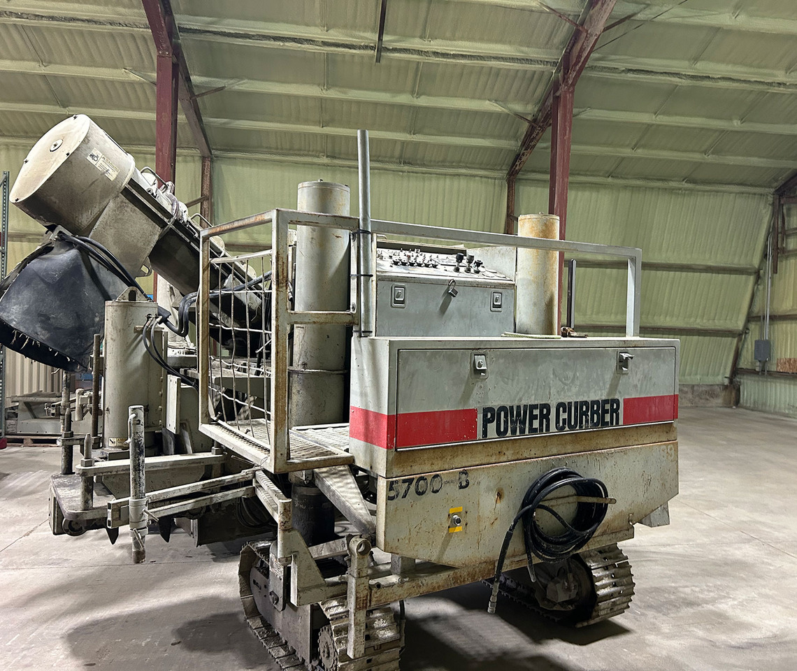 Power Curber 5700B - Finišér: obrázek 4 Power Curber 5700B - Finišér: obrázek 4