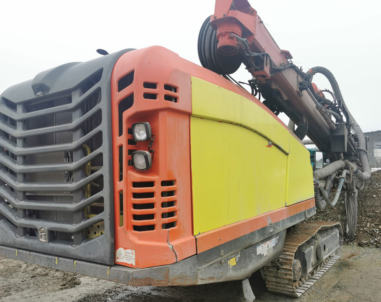 Sandvik DI550 - Vrtná souprava: obrázek 4 Sandvik DI550 - Vrtná souprava: obrázek 4