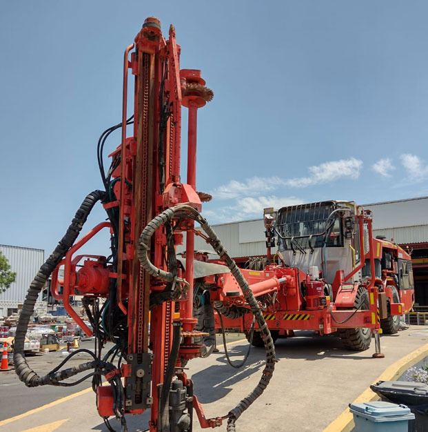 Sandvik DS411 - Důlní stroj: obrázek 2 Sandvik DS411 - Důlní stroj: obrázek 2