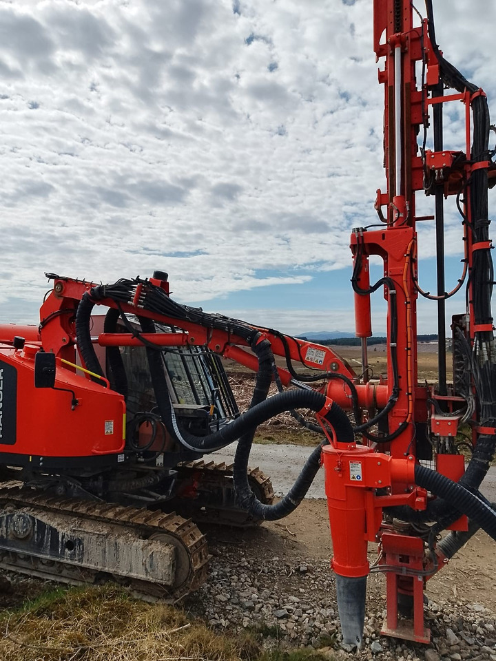 Sandvik DX800 - Vrtná souprava: obrázek 3 Sandvik DX800 - Vrtná souprava: obrázek 3