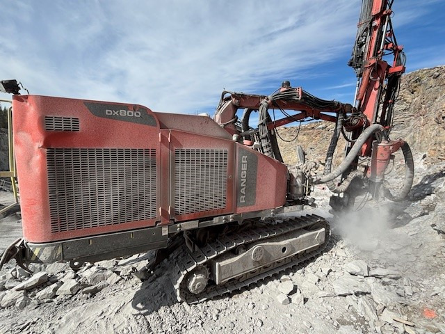 Sandvik DX800 - Vrtná souprava: obrázek 3 Sandvik DX800 - Vrtná souprava: obrázek 3