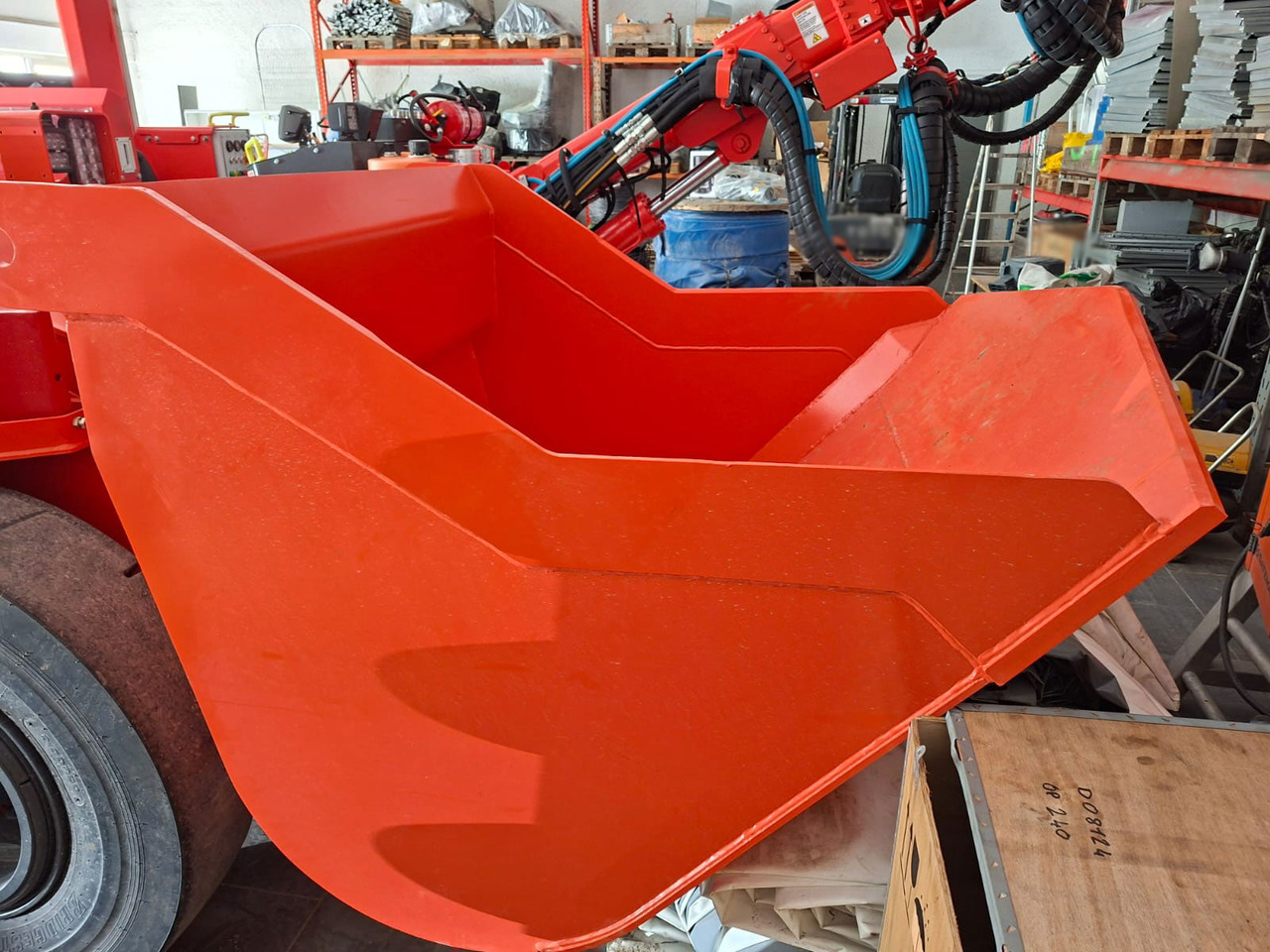Sandvik LH202 - Důlní stroj: obrázek 4 Sandvik LH202 - Důlní stroj: obrázek 4